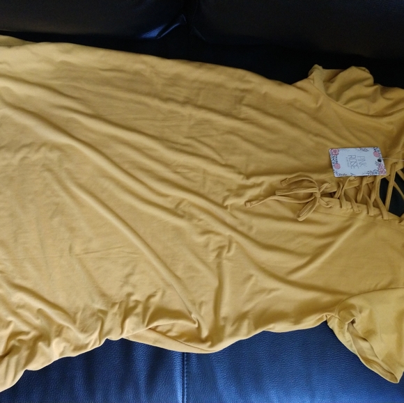 Dress - Picture 2 of 3